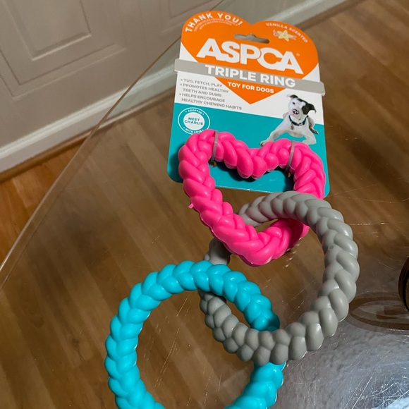 ASPCA Dog Rubber 3-Ring Tuff Tug Dog Toy Promote Healthy Teeth And Gums - Picture 2 of 7
